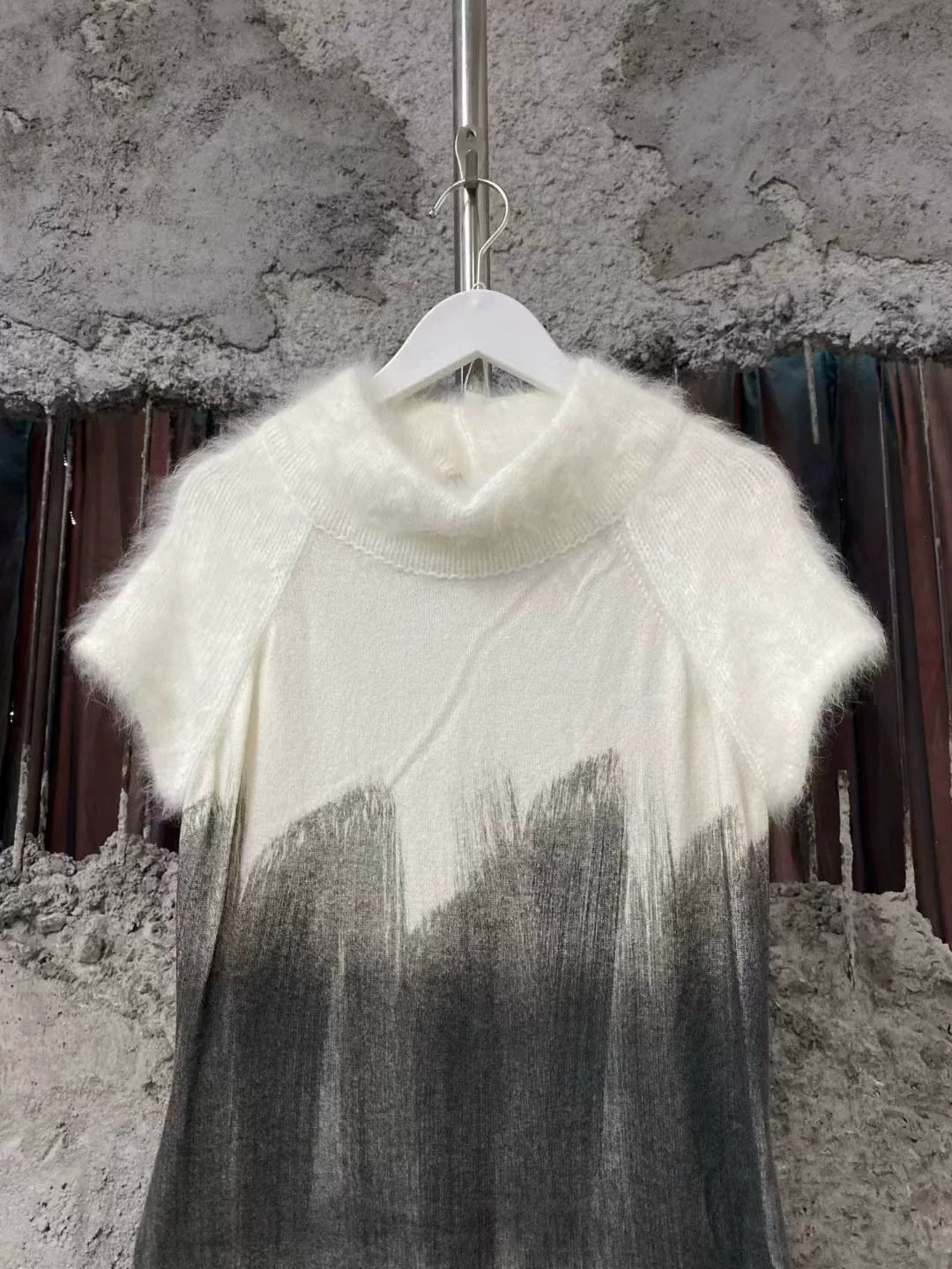 Chanel chanel rabbit fur backless dress Size M / US 6-8 / IT 42-44 - 3 Thumbnail