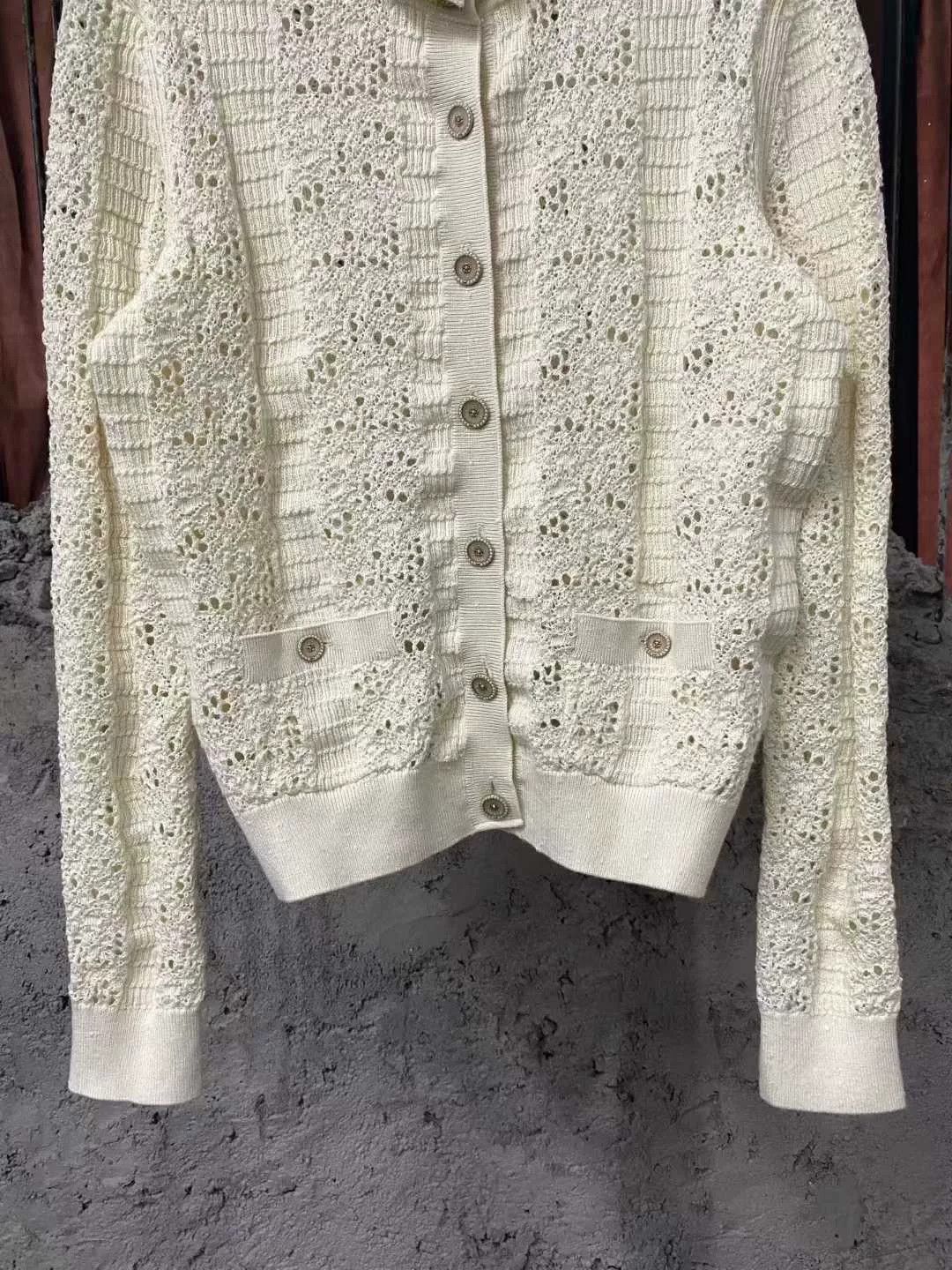 Chanel Chanel Beige Lace-Collar Cashmere Cardigan Size XS / US 0-2 / IT 36-38 - 4 Thumbnail