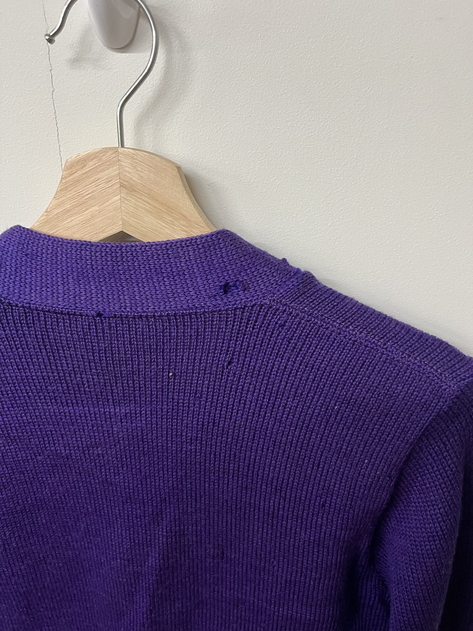 Vintage Vintage 1960s/70s Distressed Purple Wool Knit Cardigan Size S Size US S / EU 44-46 / 1 - 4 Thumbnail
