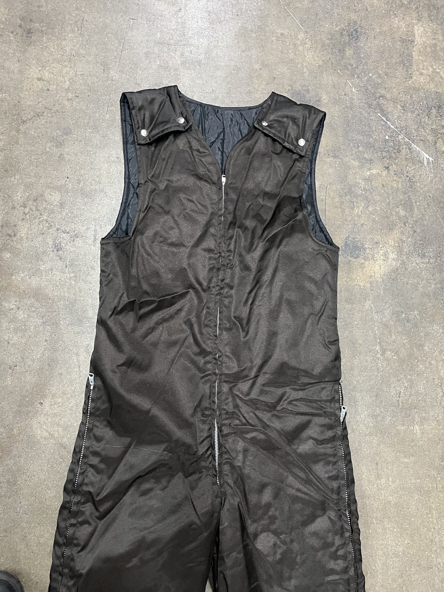 Vintage Vintage 1990s Brown Quilted Snow Bib Snowsuit Size L Size US L / EU 52-54 / 3 - 2 Thumbnail