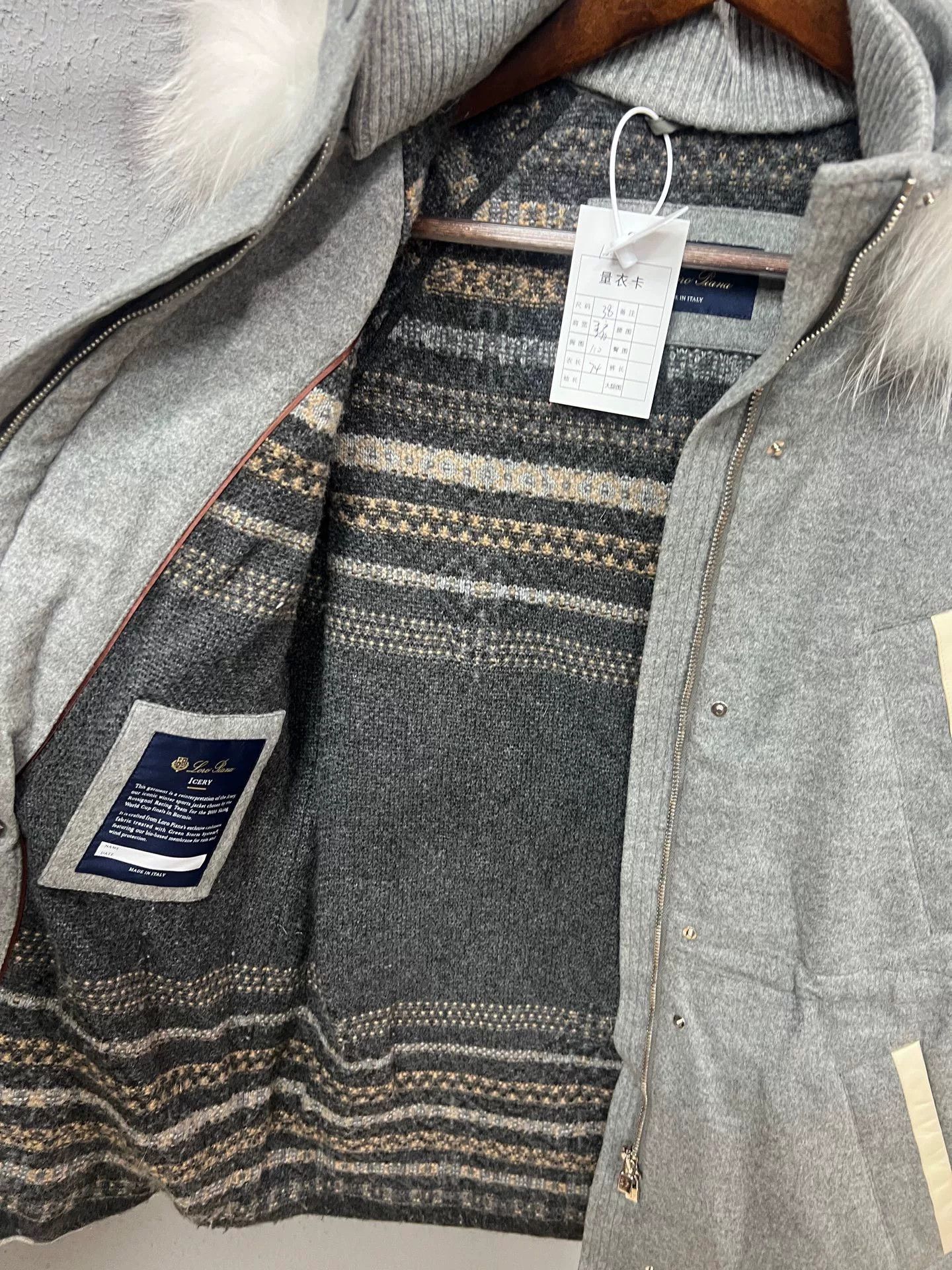 Loro Piana gray fur trim cashmere coat Size M / US 6-8 / IT 42-44 - 4 Thumbnail