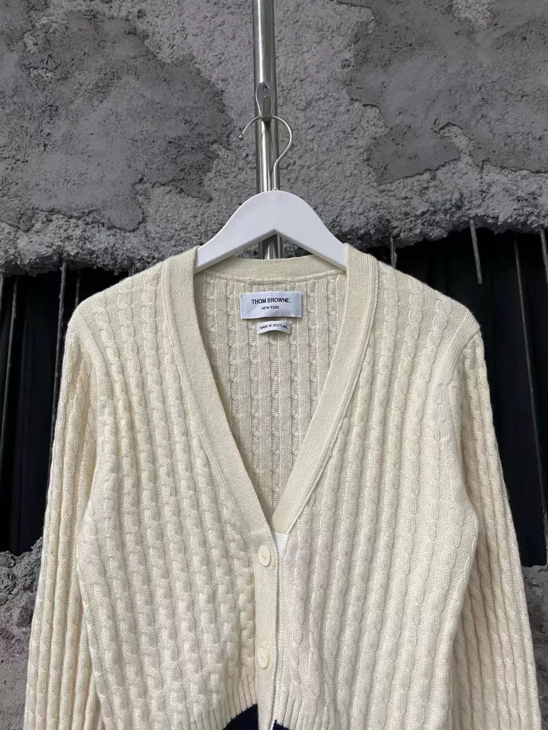 Thom Browne thom browne cream striped knit cardigan Size US S / EU 44-46 / 1 - 3 Thumbnail