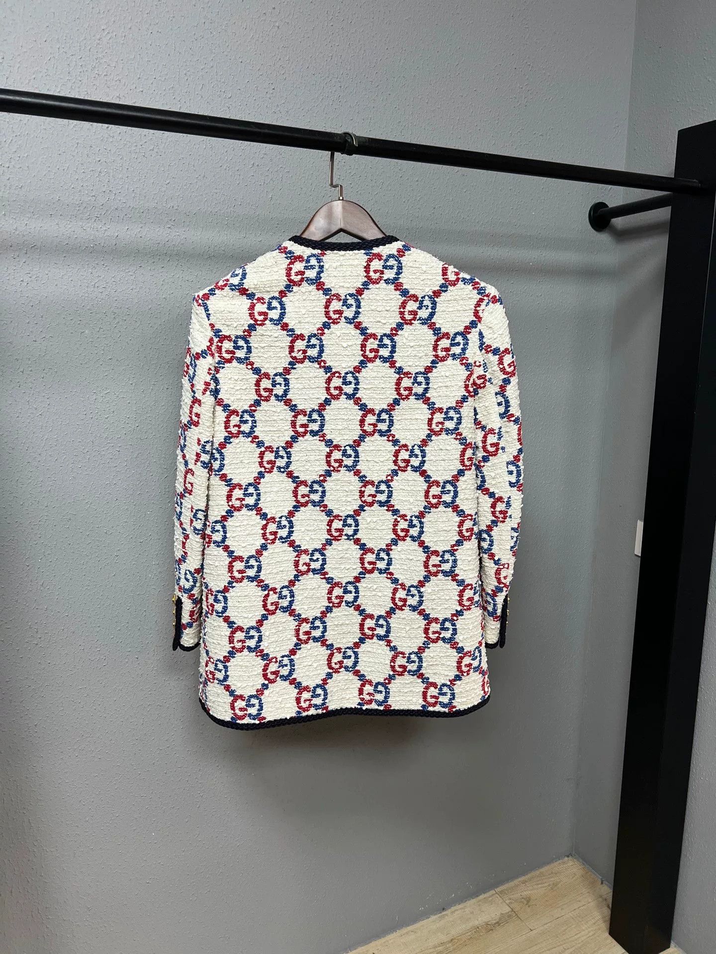 Gucci gucci white patterned wool cardigan coat Size M / US 6-8 / IT 42-44 - 2 Thumbnail
