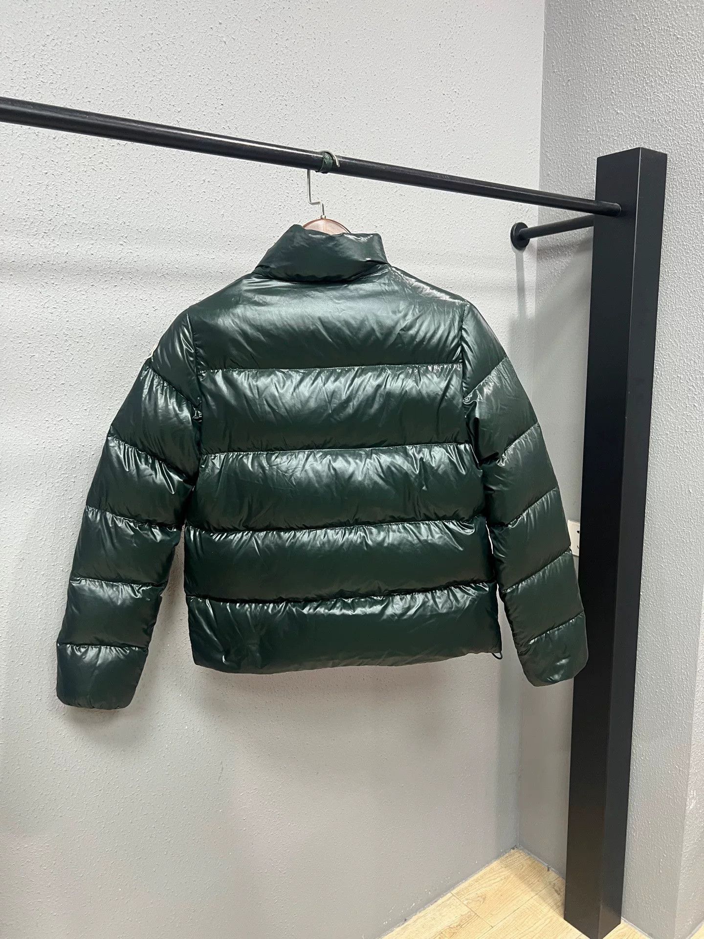 Moncler moncler dark green puffer jacket Size US L / EU 52-54 / 3 - 2 Thumbnail