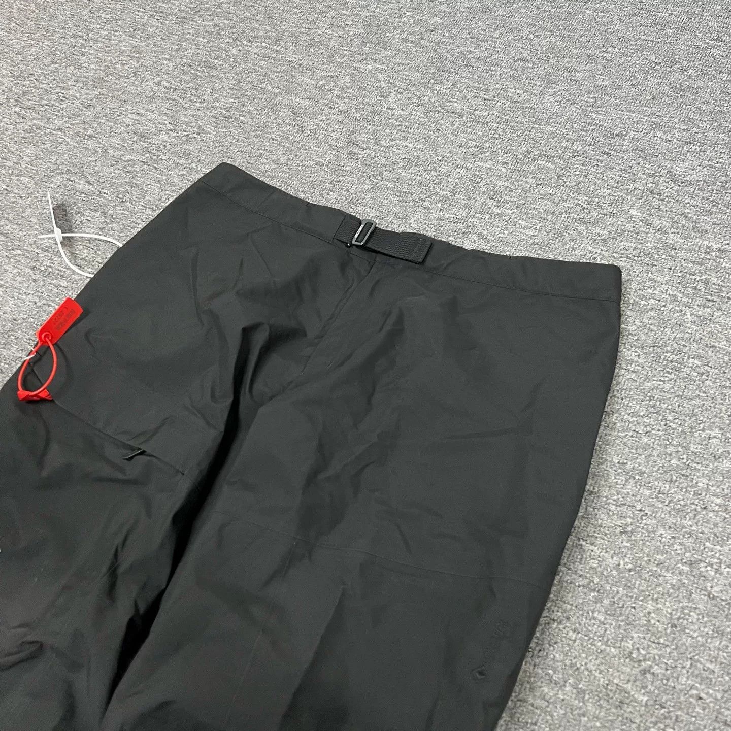 Arc'teryx Arcteryx Beta Ar Pant Black Long Pants Size US 32 / EU 48 - 4 Thumbnail