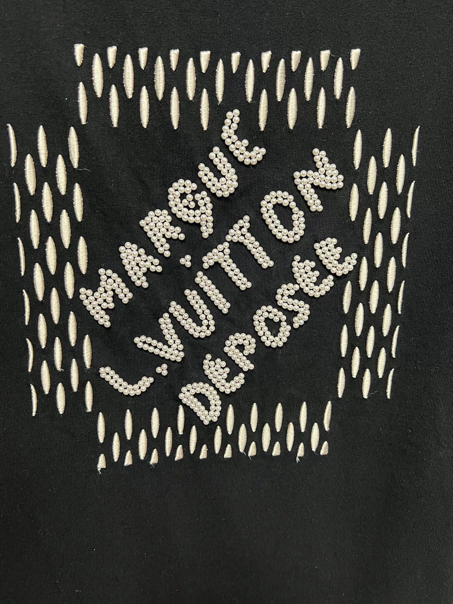 Louis Vuitton louis vuitton black short-sleeve embroidered shirt Size US L / EU 52-54 / 3 - 3 Thumbnail