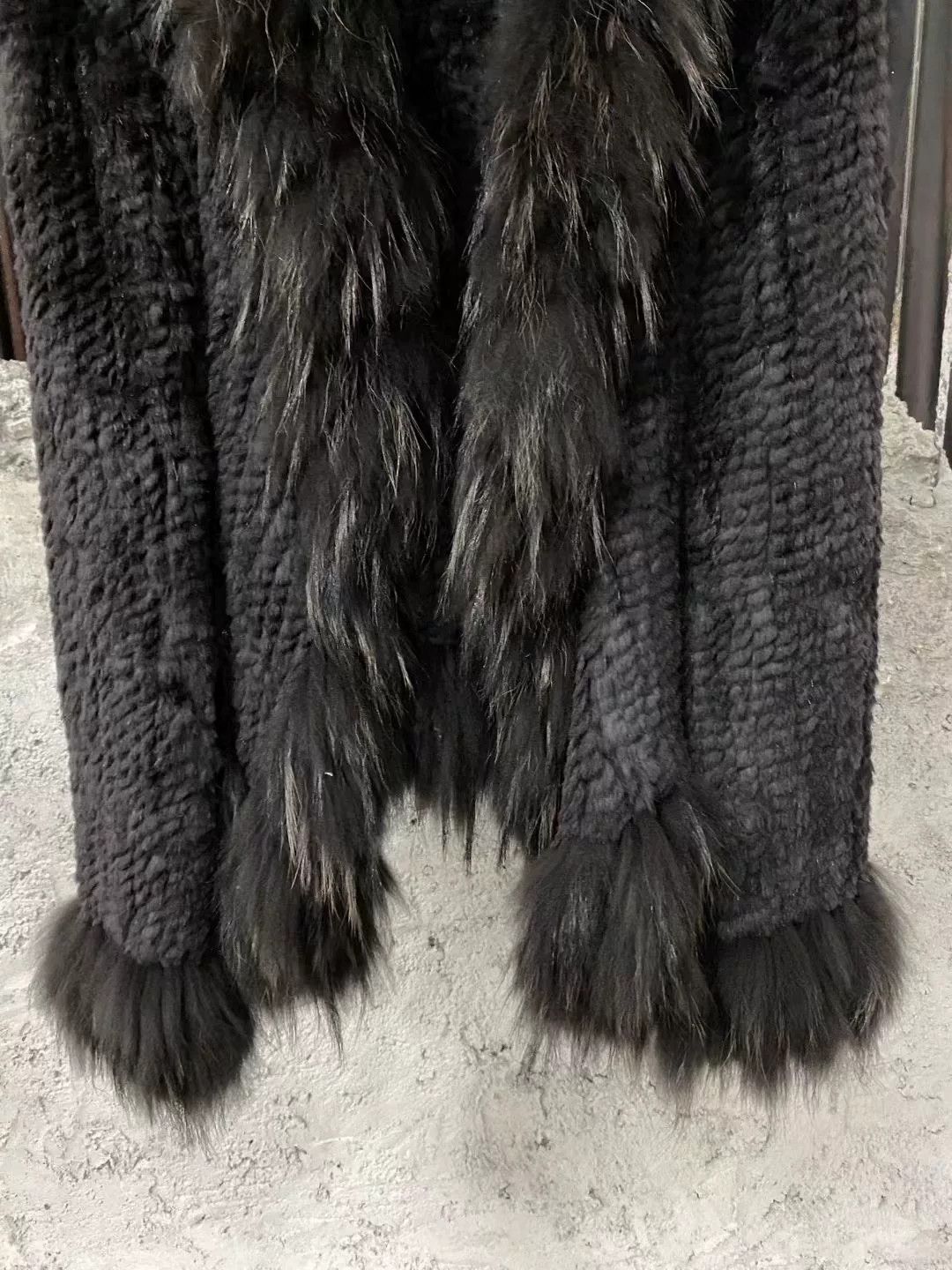 MAX&Co. MAX&Co Black Fur Trim Coat Size M / US 6-8 / IT 42-44 - 4 Thumbnail