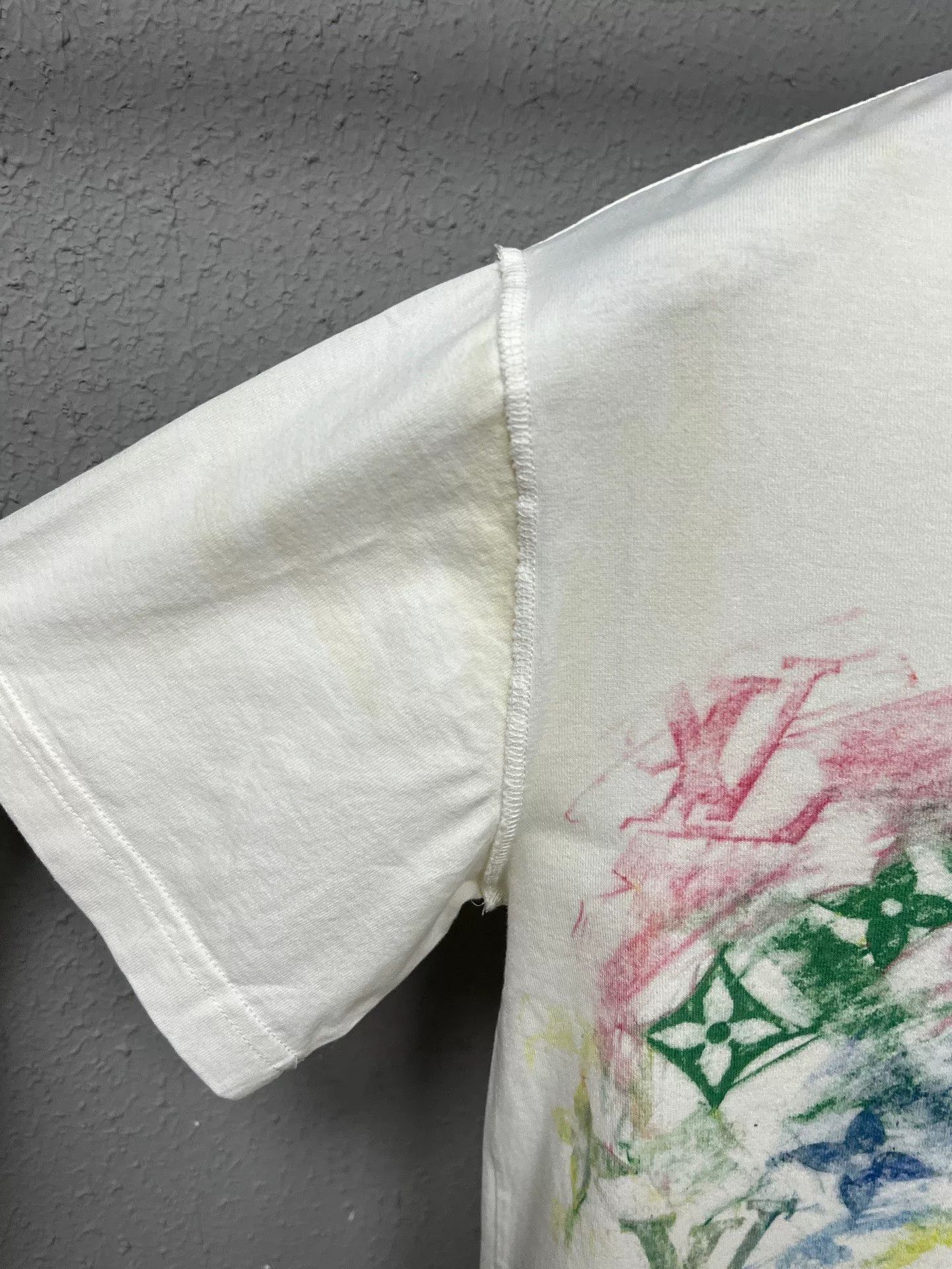 Louis Vuitton louis vuitton short sleeve crayon graffiti shirt Size US S / EU 44-46 / 1 - 6 Thumbnail