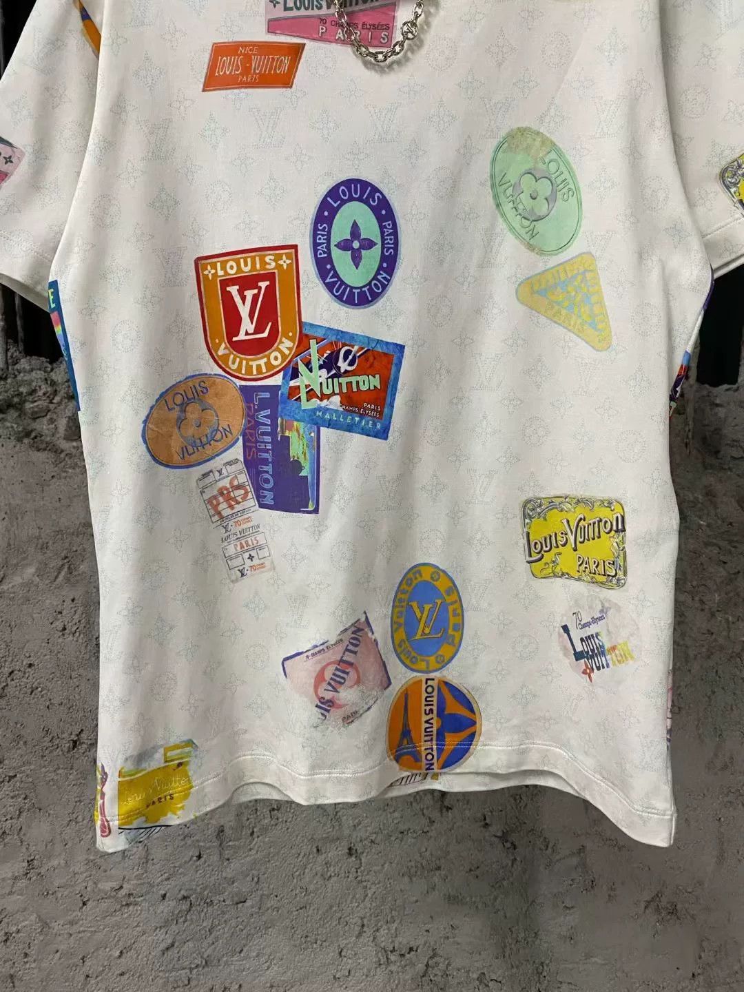 Louis Vuitton louis vuitton chain logo short sleeve shirt Size US M / EU 48-50 / 2 - 4 Thumbnail