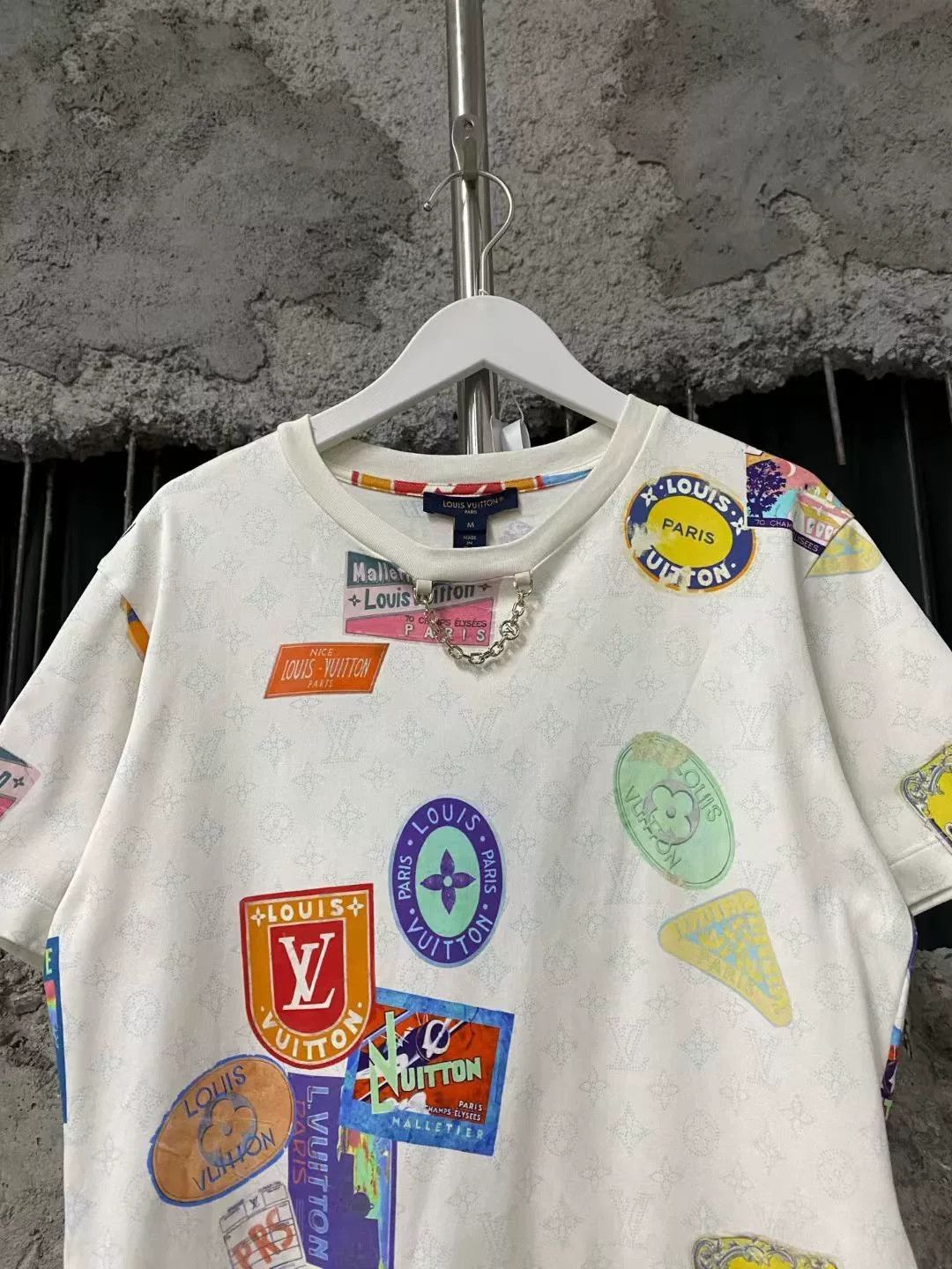 Louis Vuitton louis vuitton chain logo short sleeve shirt Size US M / EU 48-50 / 2 - 3 Thumbnail