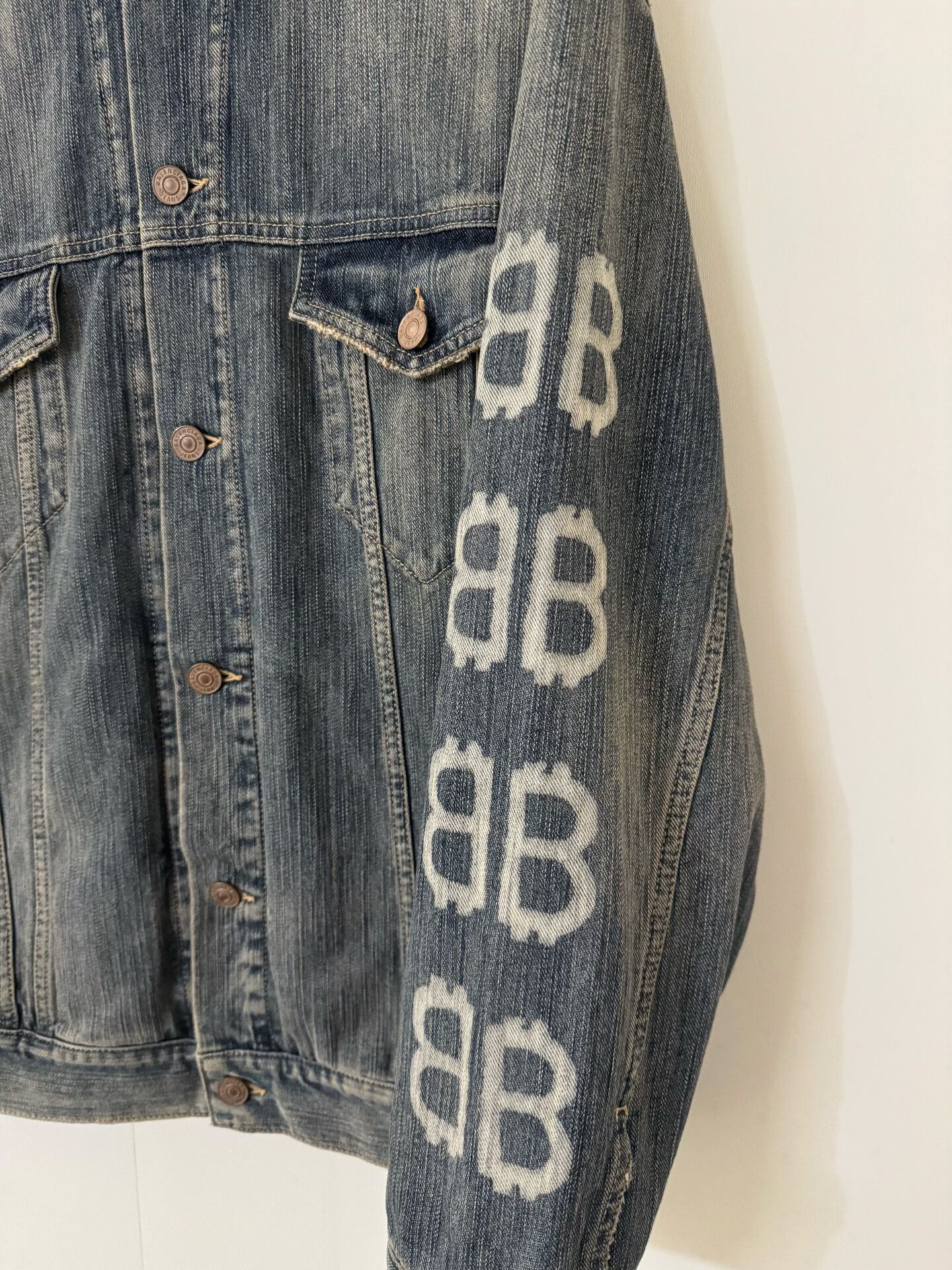 Balenciaga balenciaga bitcoin denim jacket with dual arms Size US XS / EU 42 / 0 - 5 Thumbnail
