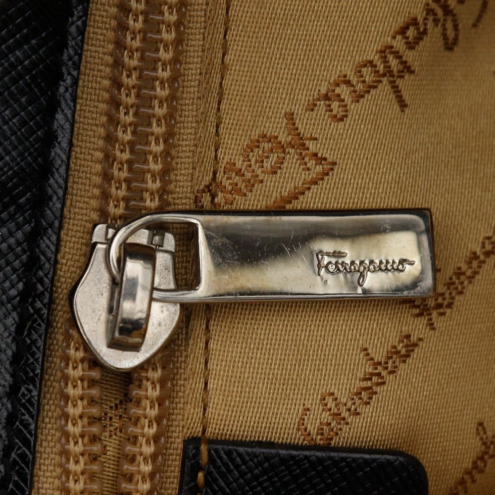 Salvatore Ferragamo Salvatore Ferragamo Salvatore Ferragamo Gancini Calf Tote Bag Leather Tote Bag DY-21 7814 DUTY FREE for USA Size ONE SIZE - 13 Thumbnail