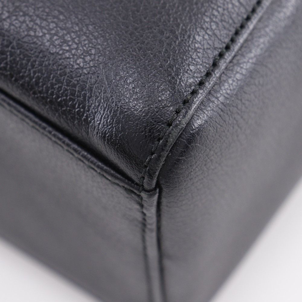 Burberry Burberry Burberry Grained Leather Handbag Leather Handbag DUTY FREE for USA Size ONE SIZE - 5 Thumbnail