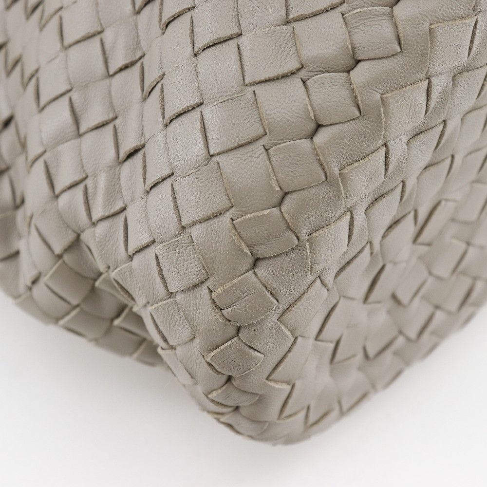 Bottega Veneta Bottega Veneta Bottega Veneta Intrecciato Lambskin Shoulder Bag Leather Shoulder Bag DUTY FREE for USA Size ONE SIZE - 4 Thumbnail