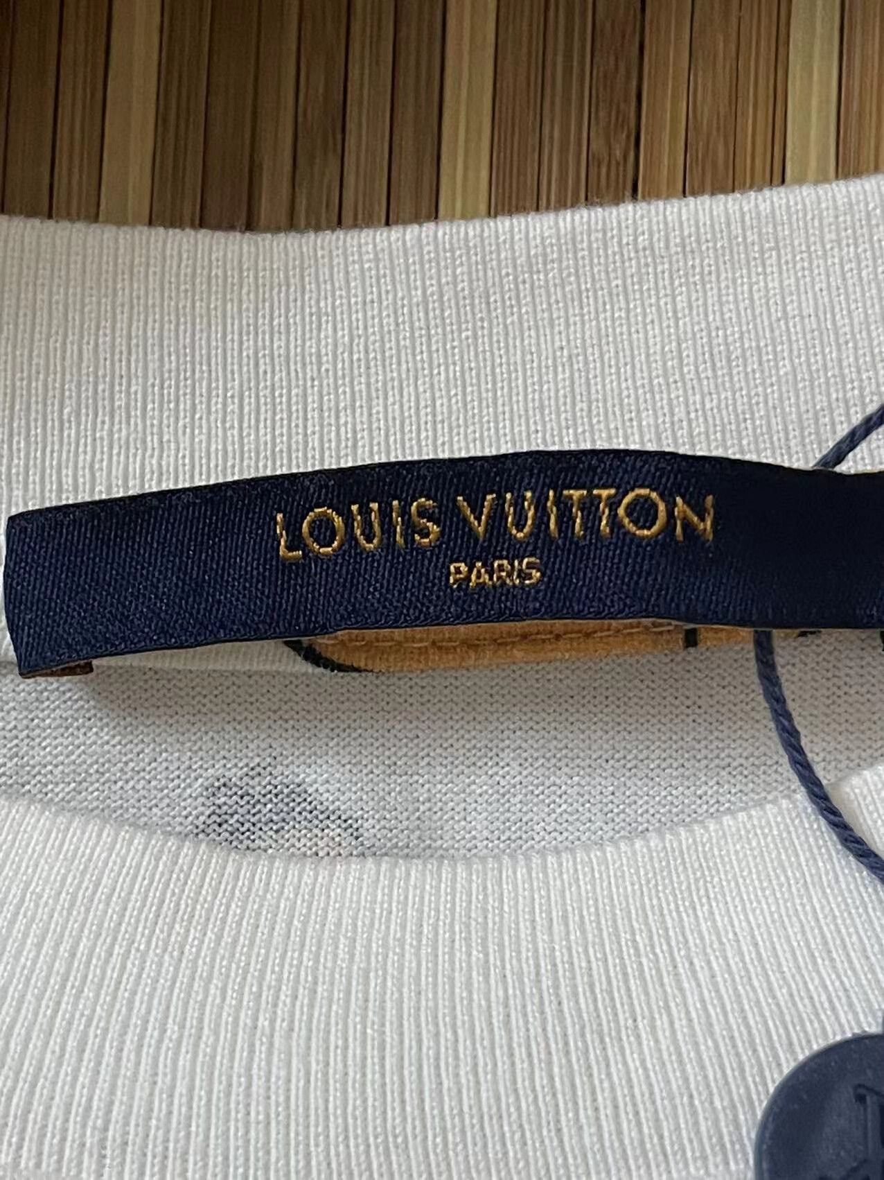 Louis Vuitton louis vuitton short sleeve t-shirt Size US S / EU 44-46 / 1 - 2 Thumbnail