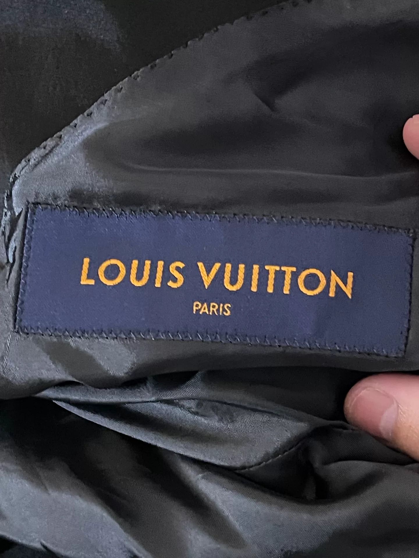 Louis Vuitton lv dark patterned suit jacket Size US M / EU 48-50 / 2 - 4 Thumbnail