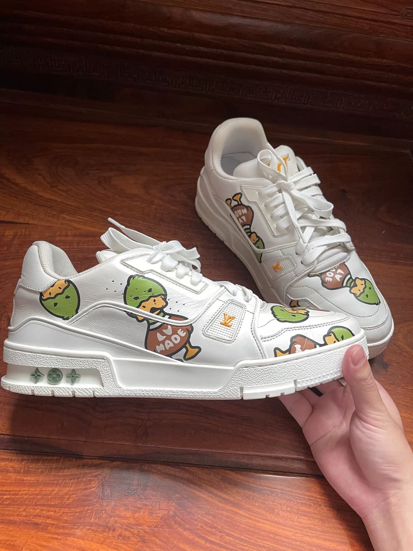 Louis Vuitton lv nigo duck sneakers in white Size US 7 / EU 40 - 2 Thumbnail