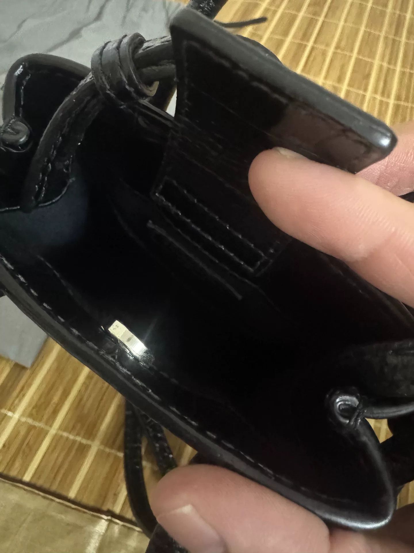 Balenciaga black crocodile leather phone bag Size ONE SIZE - 6 Thumbnail