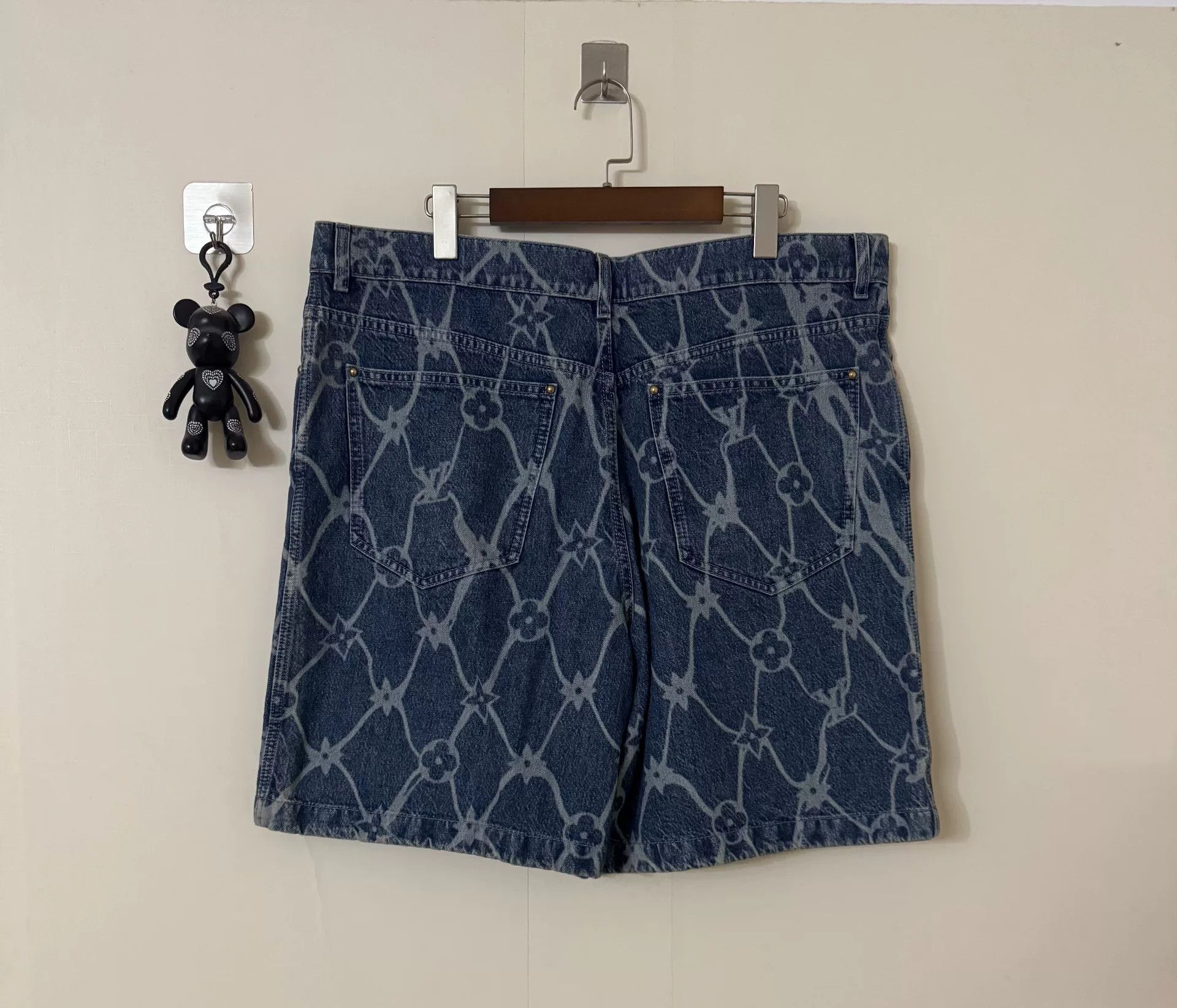 Louis Vuitton lv blue floral denim shorts Size 38" / US 16 / IT 52 - 3 Thumbnail