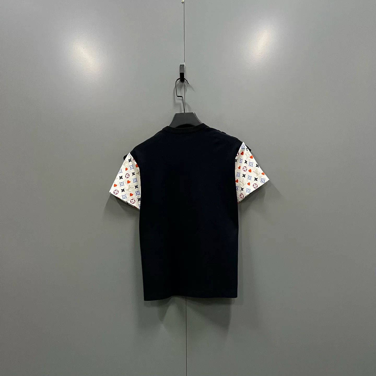 Louis Vuitton louis vuitton love print logo short sleeve tee Size L / US 10 / IT 46 - 2 Thumbnail