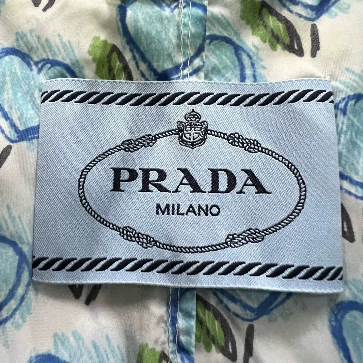 Prada prada graffiti heart print coat Size M / US 6-8 / IT 42-44 - 4 Thumbnail
