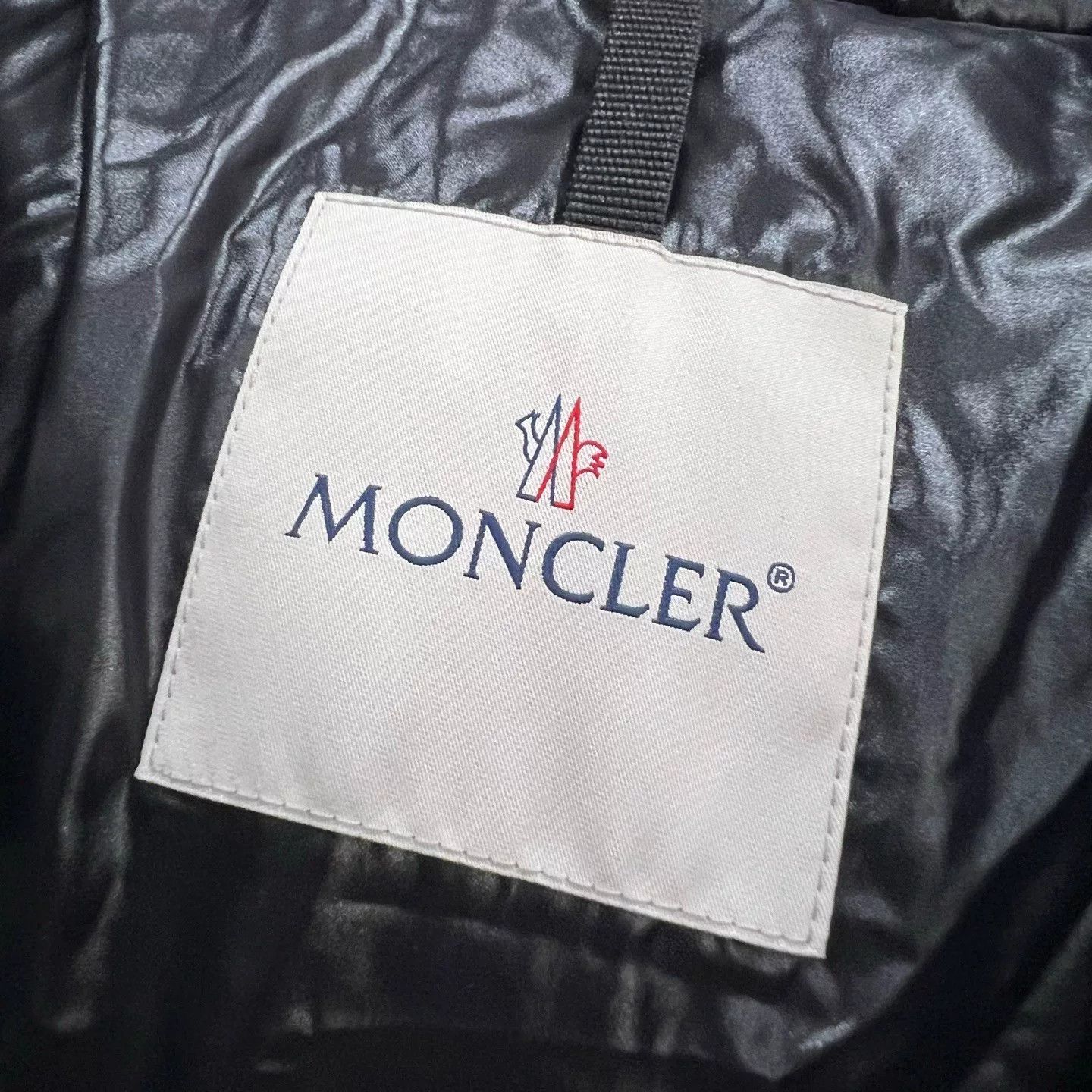 Moncler black logo print down jacket Size US M / EU 48-50 / 2 - 3 Thumbnail