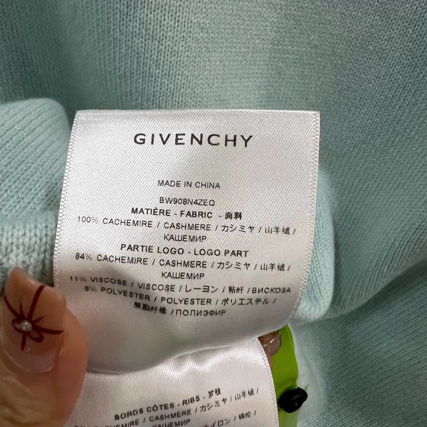 Givenchy givenchy embossed logo knit sweater xs Size XS / US 0-2 / IT 36-38 - 4 Thumbnail