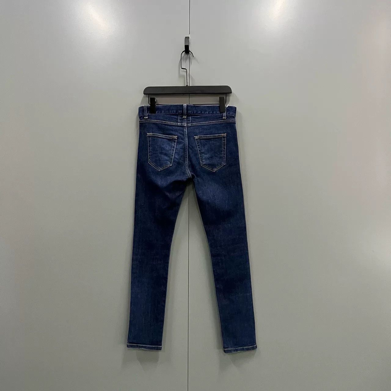 Saint Laurent Paris Saint Laurent Dark Blue Denim Pants Size 30 Size US 30 / EU 46 - 2 Thumbnail