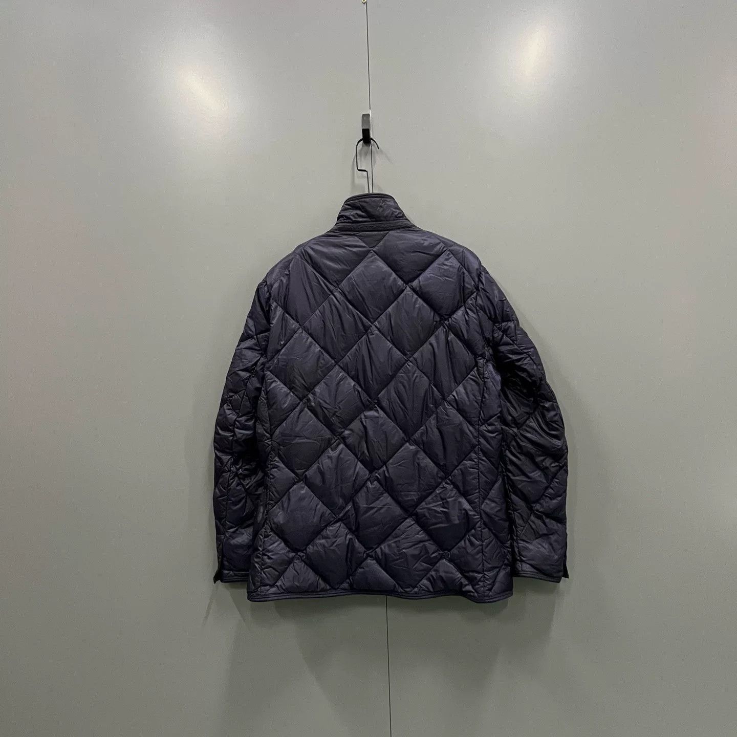 Moncler moncler navy logo stand collar down jacket Size US M / EU 48-50 / 2 - 3 Thumbnail