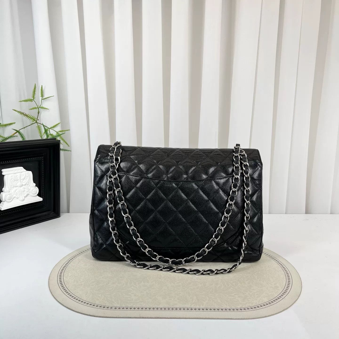 Chanel Pre-loved Bag Very good condition Size ONE SIZE - 2 Thumbnail