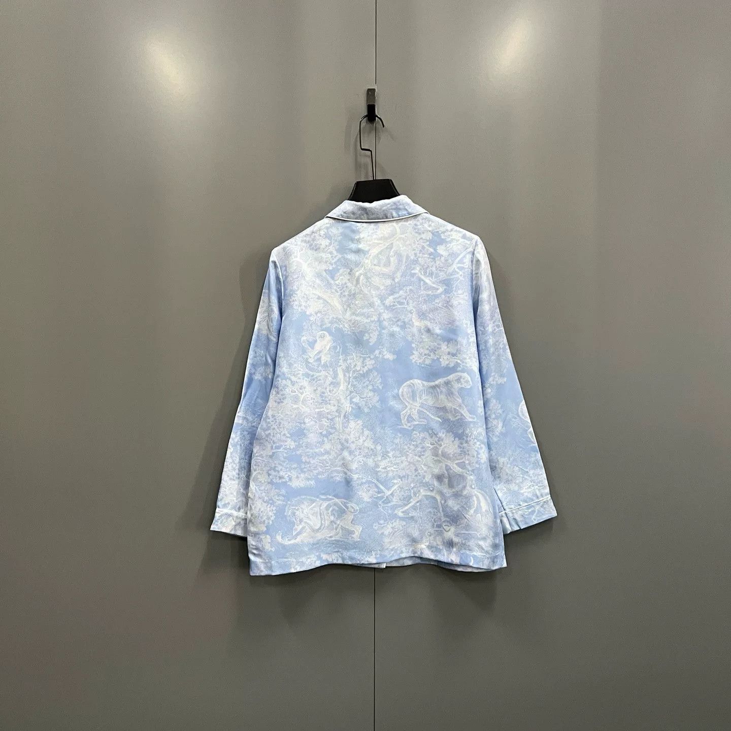 Dior Dior Animal Print Shirt in Light Blue Size S / US 4 / IT 40 - 2 Thumbnail