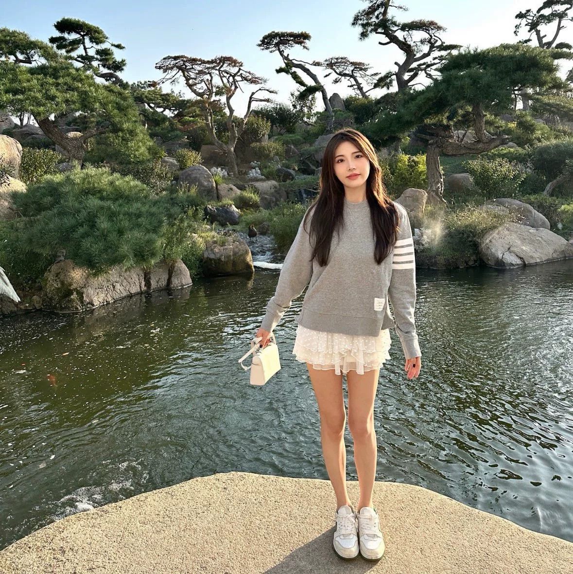 thom browne classic gray striped sweatshirt