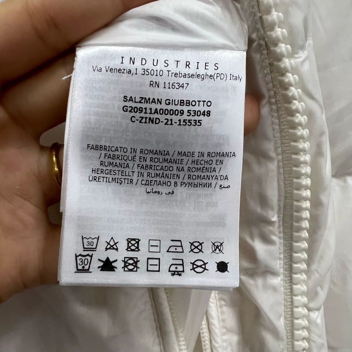 Moncler white logo print puffer jacket Moncler Size US M / EU 48-50 / 2 - 4 Thumbnail