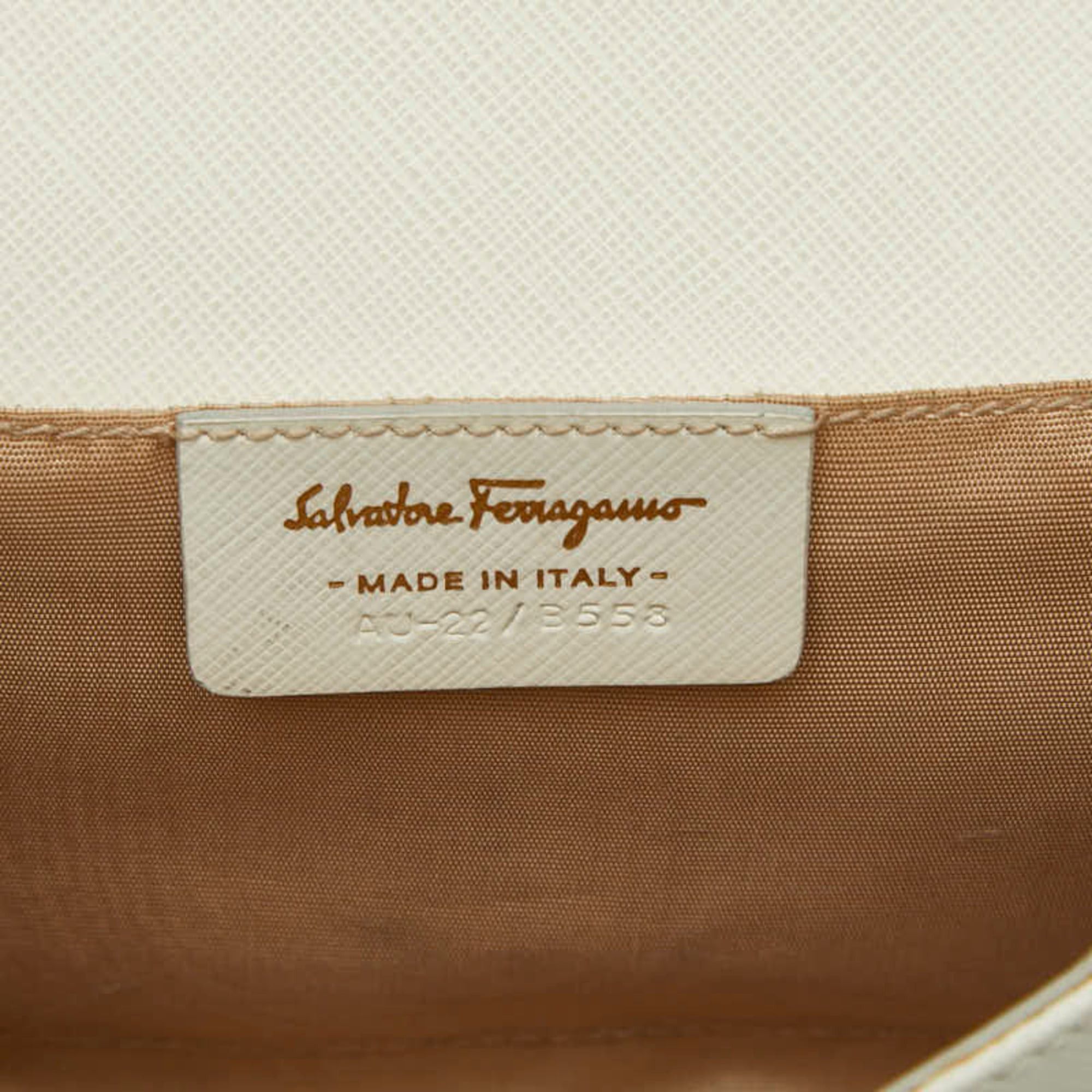 Salvatore Ferragamo Salvatore Ferragamo Vara Ribbon Chain Shoulder Bag AU-22 B558 White/Off-White Leather Women's Size ONE SIZE - 13 Thumbnail