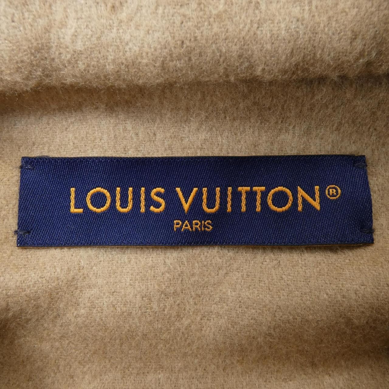 Louis Vuitton Louis Vuitton Louis Vuitton Cashmere Blend Jacket Others Outerwear HSB39WFRW DUTY FREE for USA Size ONE SIZE - 4 Thumbnail
