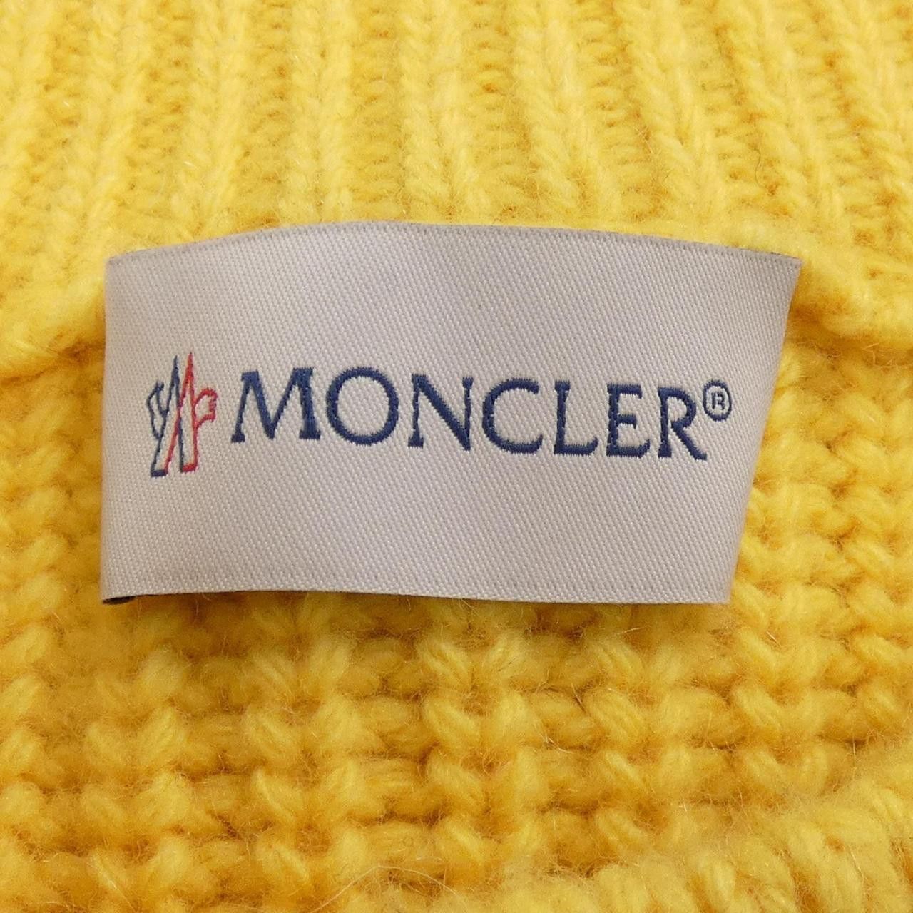 Moncler Moncler Moncler Knit Others Tops J20919C00007 M4281 DUTY FREE for USA Size ONE SIZE - 4 Thumbnail