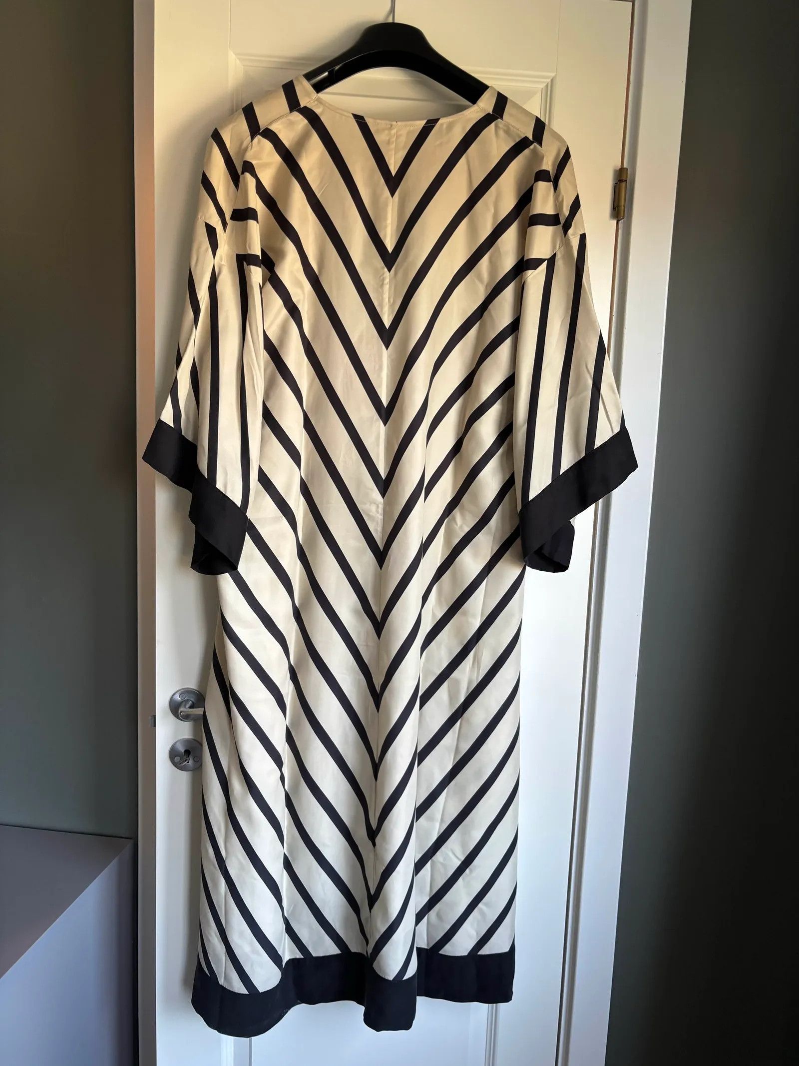 By Malene Birger By Malene Birger Cicine Maxi dreS Dress Size XS / US 0-2 / IT 36-38 - 3 Thumbnail