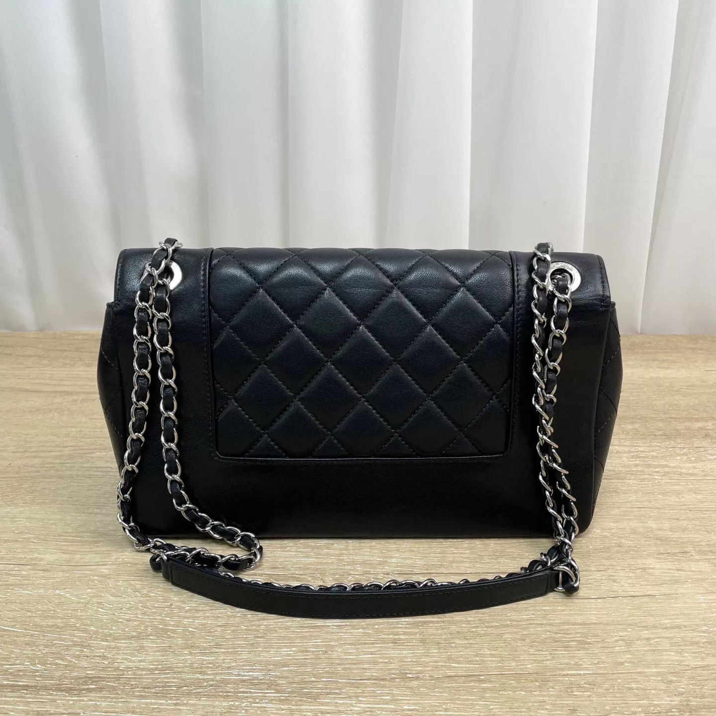 Chanel Pre-loved Bag Very good condition Size ONE SIZE - 2 Thumbnail