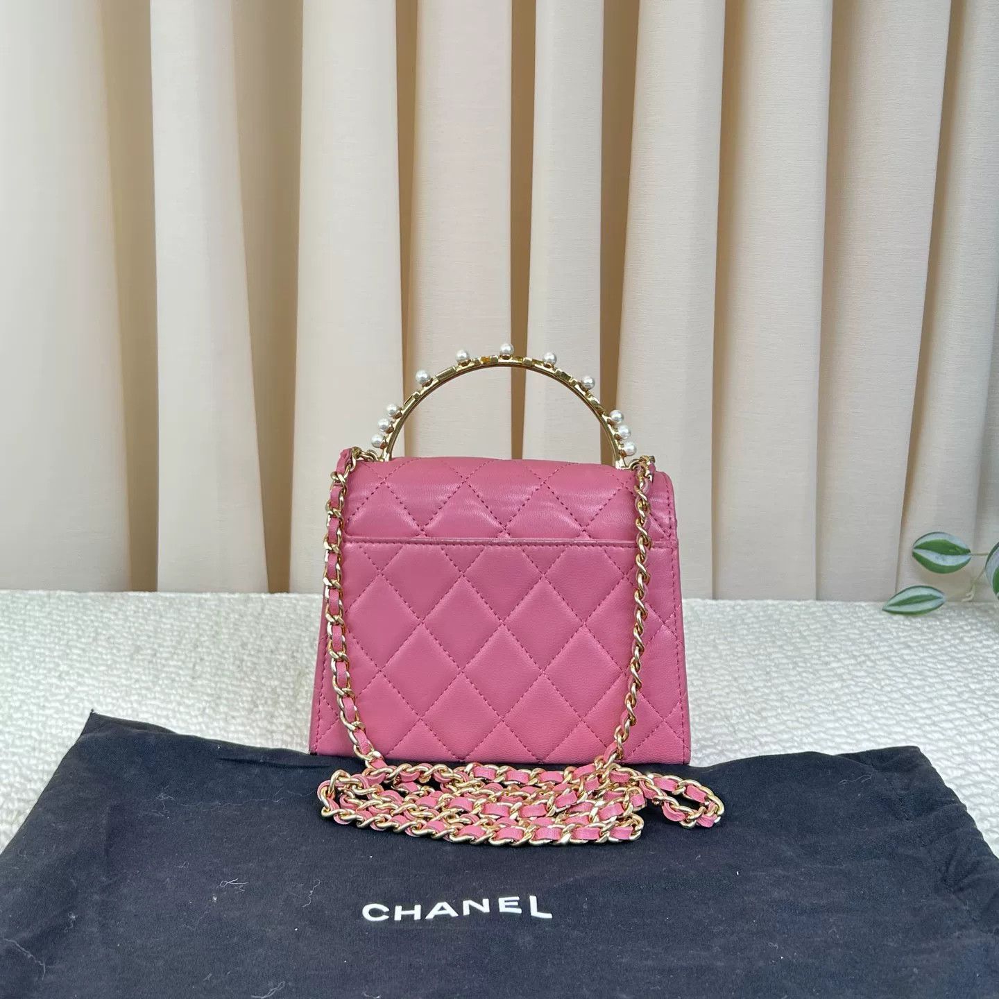 Chanel Pre-loved Bag Very good condition Size ONE SIZE - 2 Thumbnail