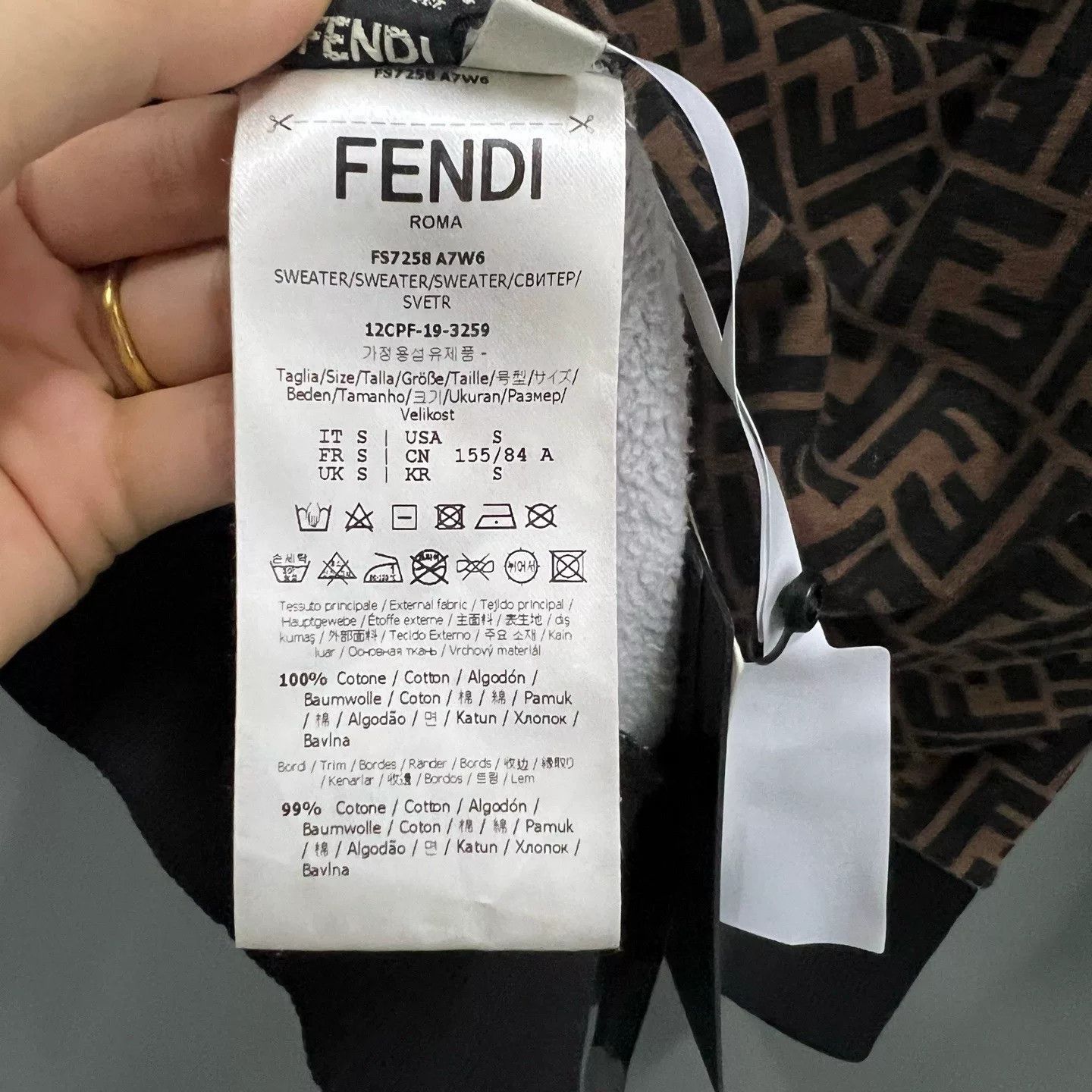 Fendi fendi logo print hoodie in size S Size US S / EU 44-46 / 1 - 4 Thumbnail