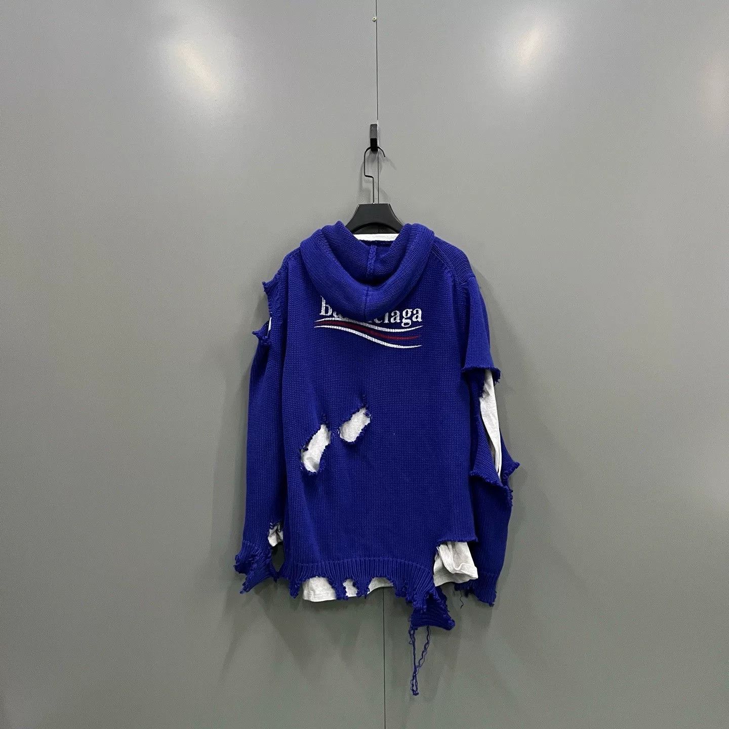 Balenciaga balenciaga blue logo embroidered hoodie xs Size US XS / EU 42 / 0 - 3 Thumbnail