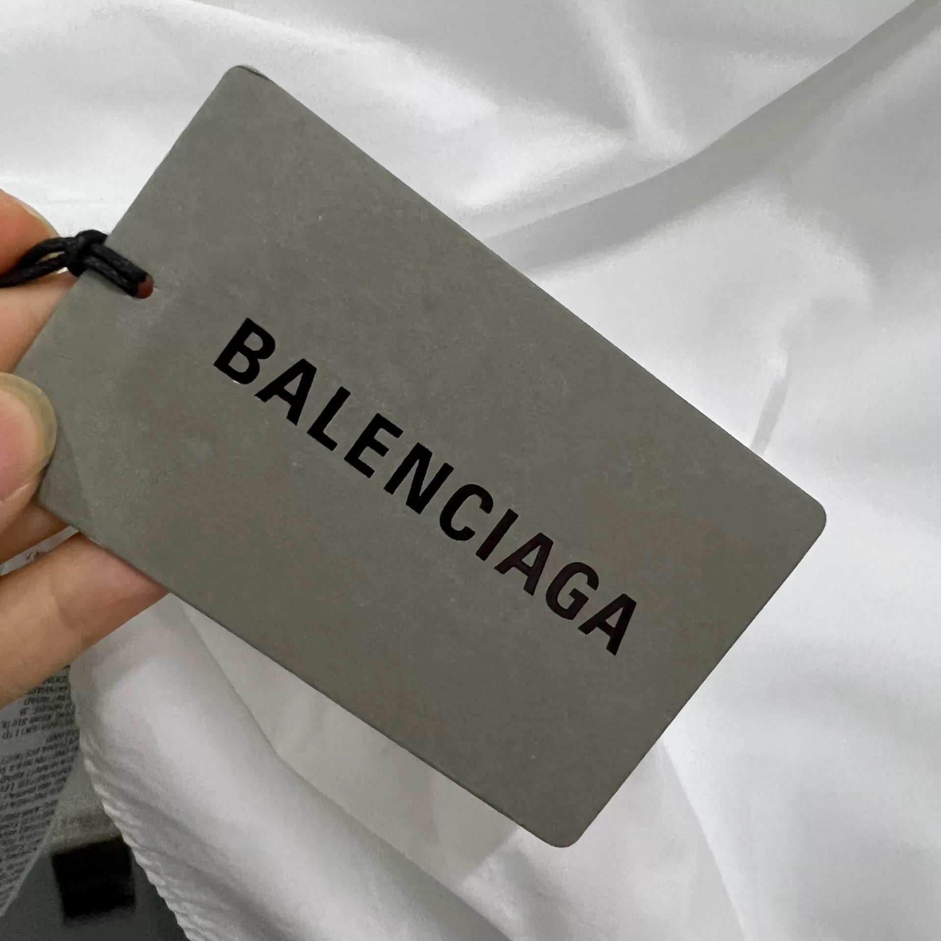 Balenciaga balenciaga white bb embroidered shirt Size US M / EU 48-50 / 2 - 6 Thumbnail