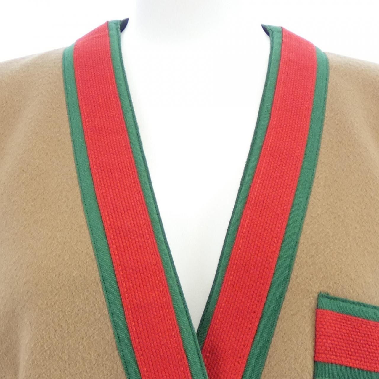 Gucci Gucci Gucci 518064 ZHW03 Coat Others Outerwear 518064 ZHW03 DUTY FREE for USA Size ONE SIZE - 5 Thumbnail