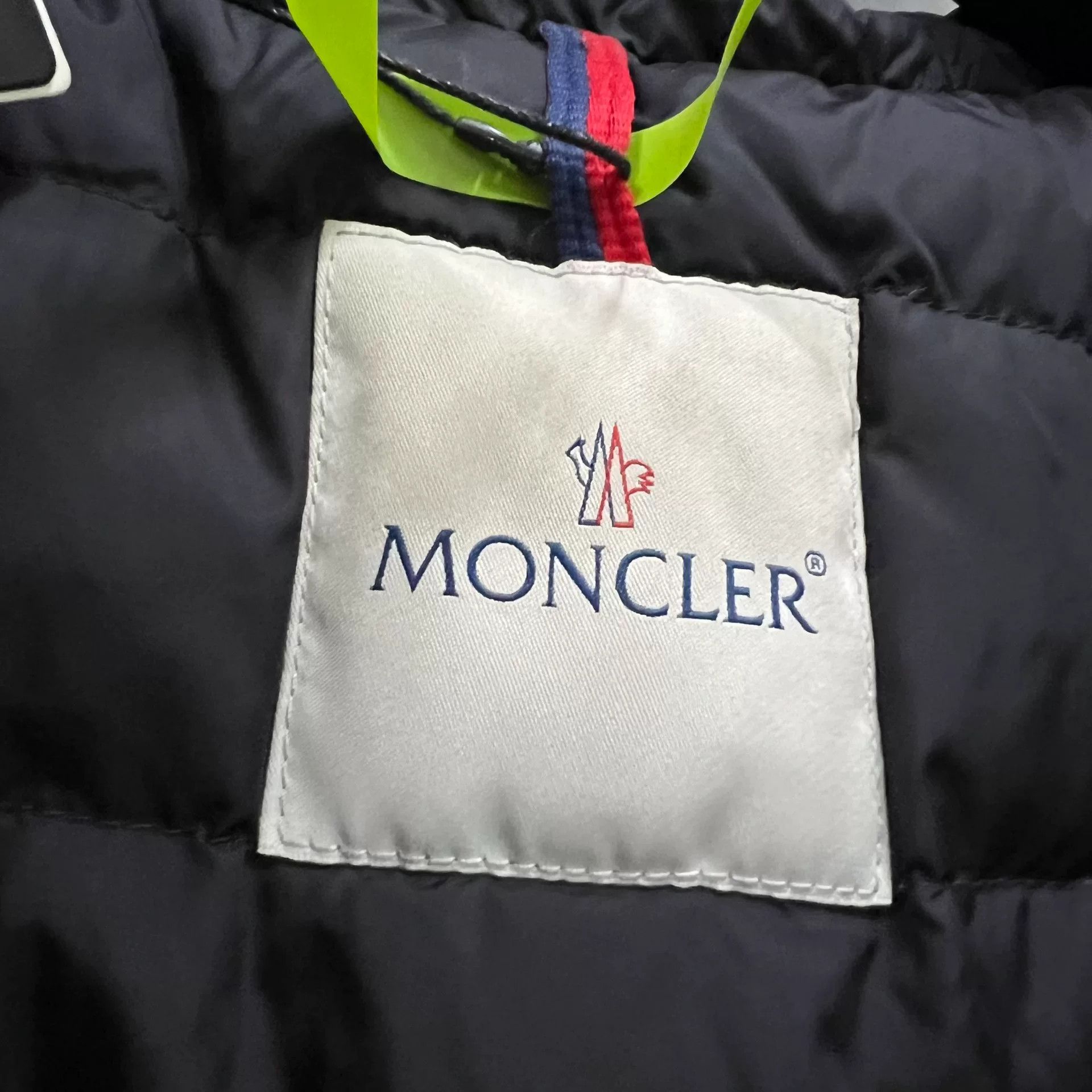 Moncler black belted down jacket with fur collar Size XS / US 0-2 / IT 36-38 - 5 Thumbnail