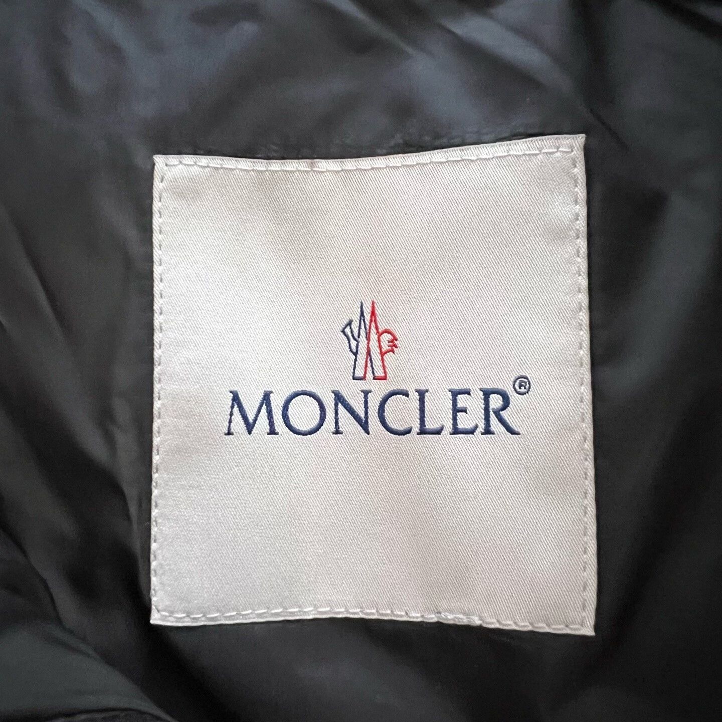 Moncler moncler orange logo puffer vest Size US M / EU 48-50 / 2 - 3 Thumbnail