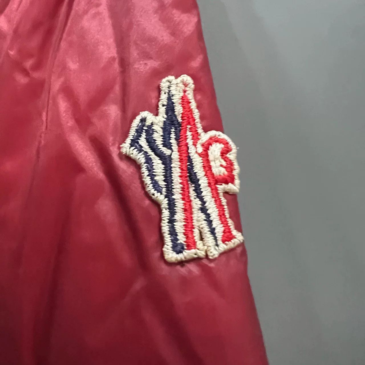 Moncler moncler red down jacket size 4 Size US M / EU 48-50 / 2 - 2 Thumbnail