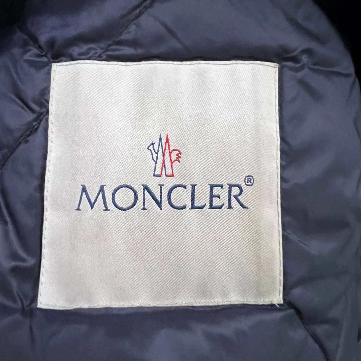 Moncler moncler dark blue logo collar down jacket Size US M / EU 48-50 / 2 - 4 Thumbnail