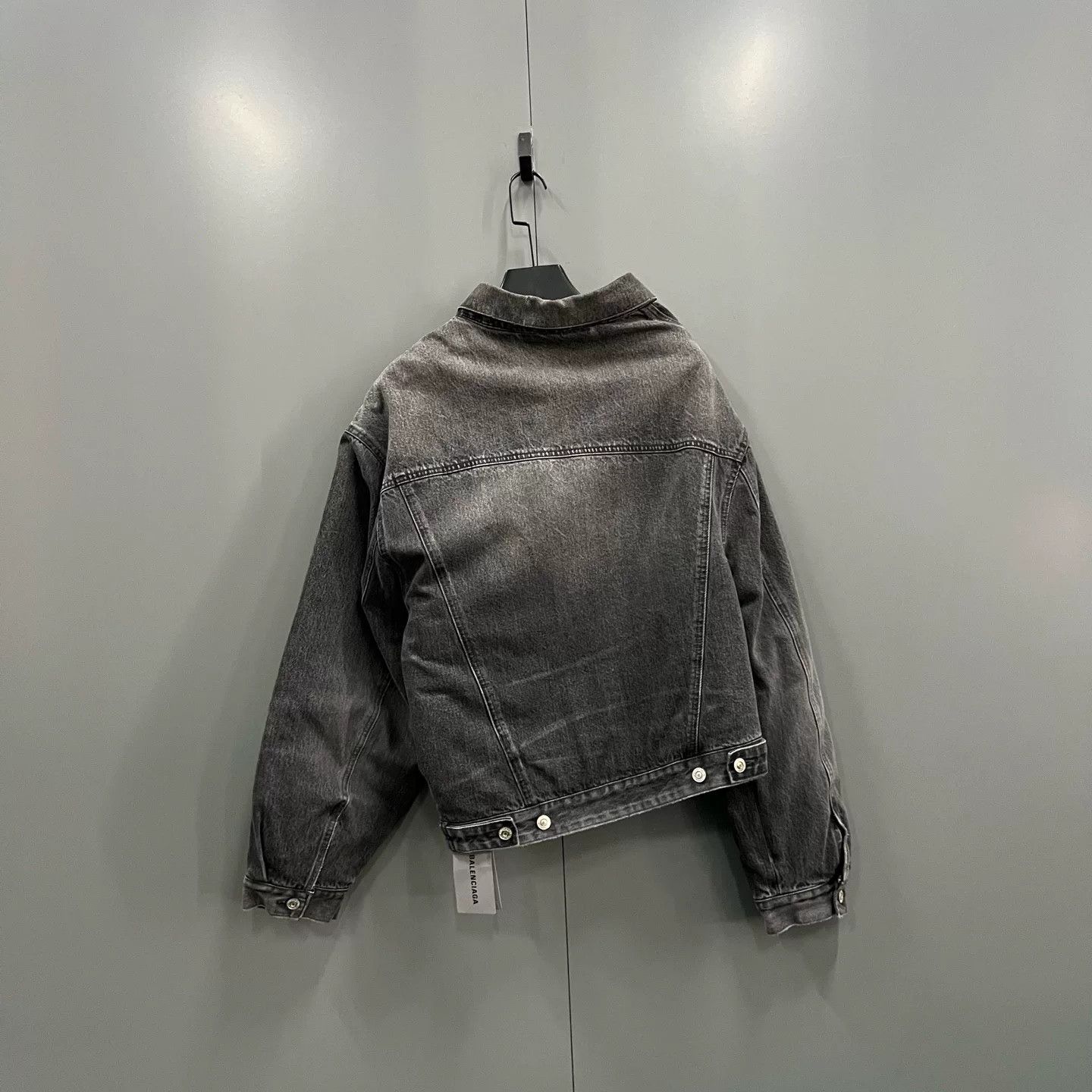 Balenciaga balenciaga irregular washed denim jacket xs Size US XS / EU 42 / 0 - 2 Thumbnail