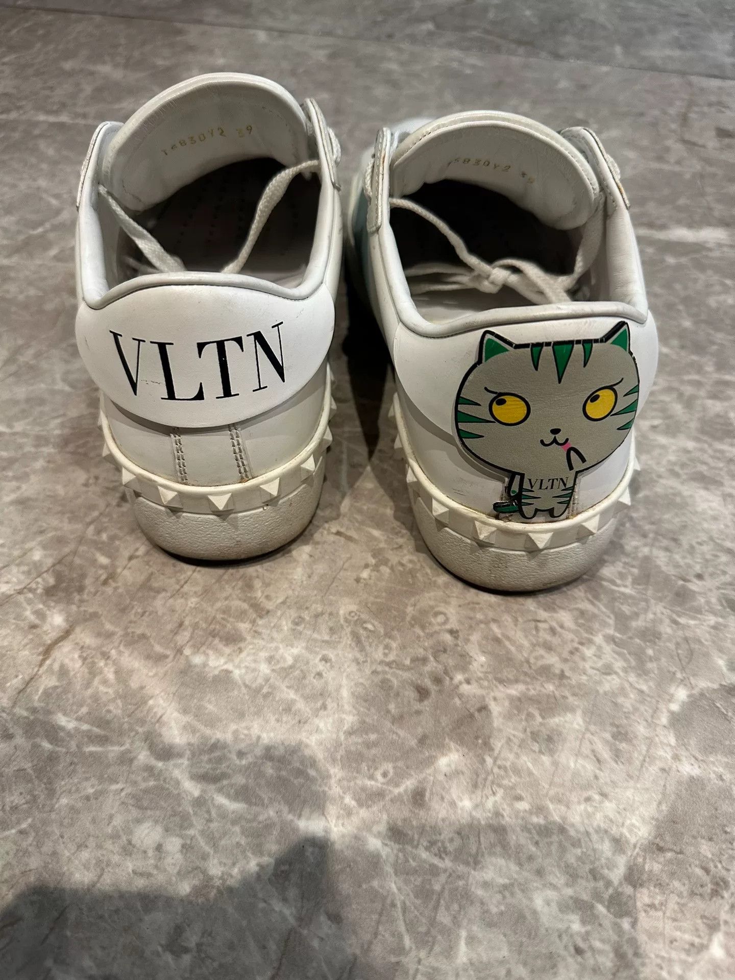 Valentino valentino vltn limited edition sneakers Size US 7 / EU 40 - 2 Thumbnail
