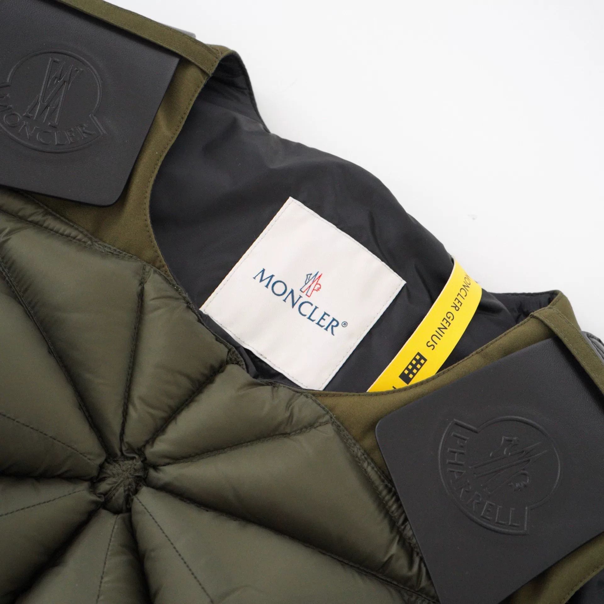 Moncler Genius moncler x pharrell lightweight padded vest Size US M / EU 48-50 / 2 - 2 Thumbnail